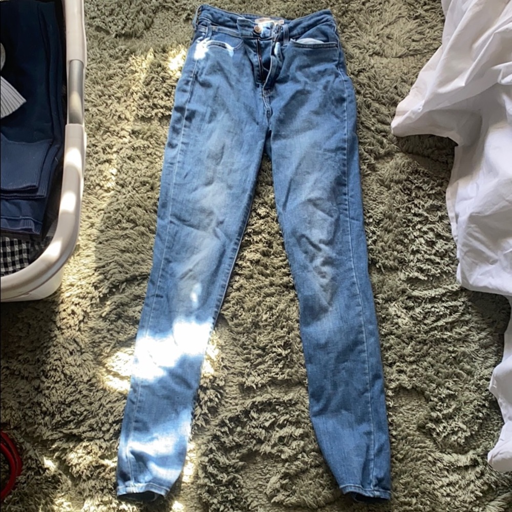 Levi’s High Rise Skinny Jean